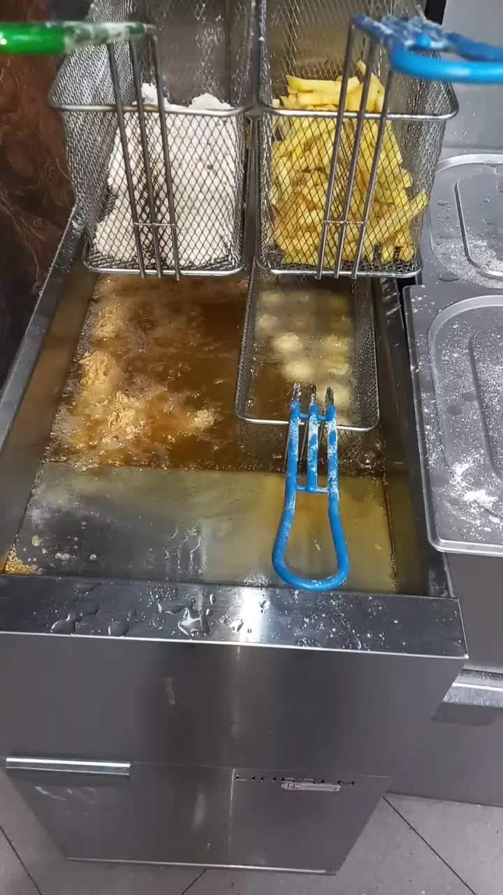 نیروی کار در فست فودی نیازمندیم|استخدام خدمات فروشگاه و رستوران|نیشابور, امین اسلامی|دیوار