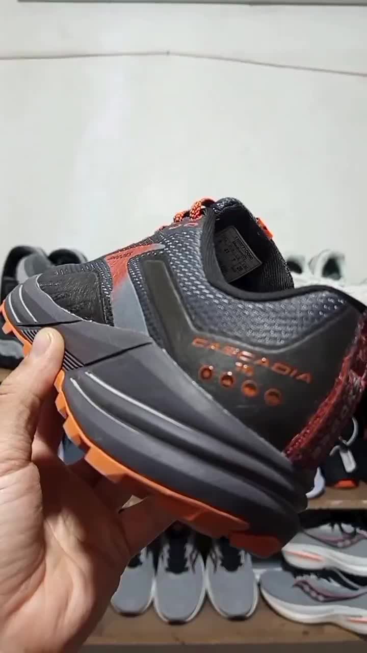 کتونی خاص پوش|کیف، کفش، کمربند|گنبد کاووس, |دیوار