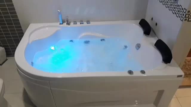 وان جکوزی دونفری ساده و طبی|لوازم حمام|تبریز, |دیوار