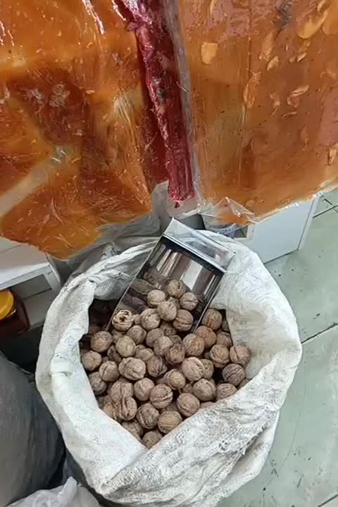 سوغات ملایر شیره انگور گردو بادام|خوردنی و آشامیدنی|محمدشهر, محمدشهر|دیوار