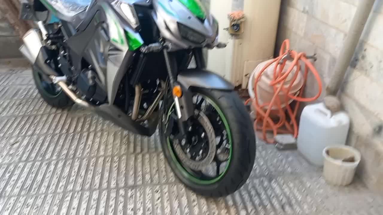 بلنتا ۳۰۰ غول جفت سیلندر صفر دکور خانه آبندی نشده|موتورسیکلت|گرگان, |دیوار