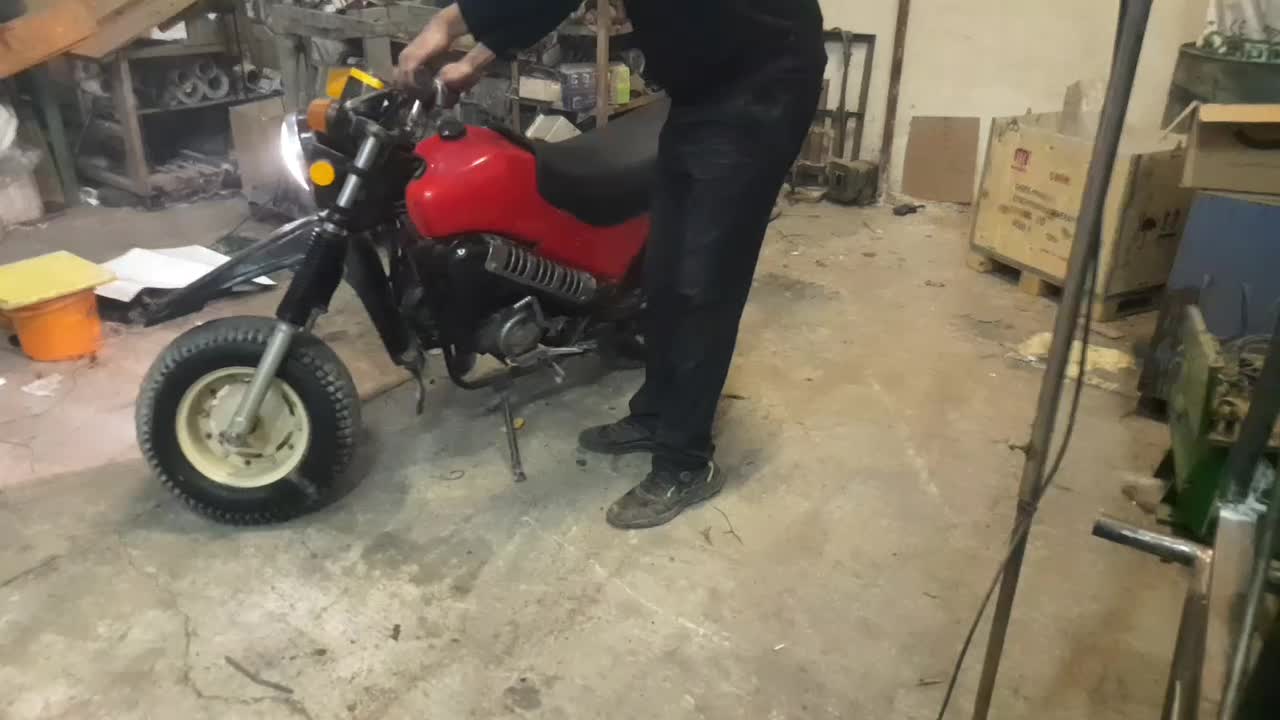 موتور تریل روسی تولا جاوا ایژ واسخود مینسک عتیقه|موتورسیکلت|پردیس, سیاه سنگ|دیوار