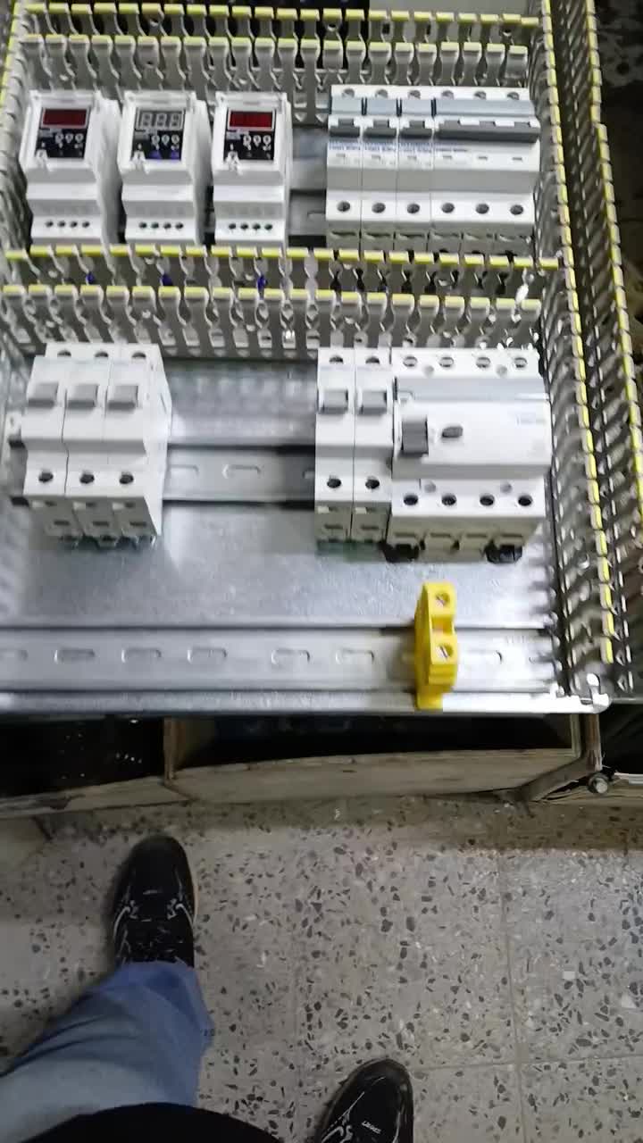 لوله کشی اب فاضلاب برق کاری سرویس وسیم پیچی پمپ اب|خدمات پیشه و مهارت|اهواز, ۳۰ متری|دیوار