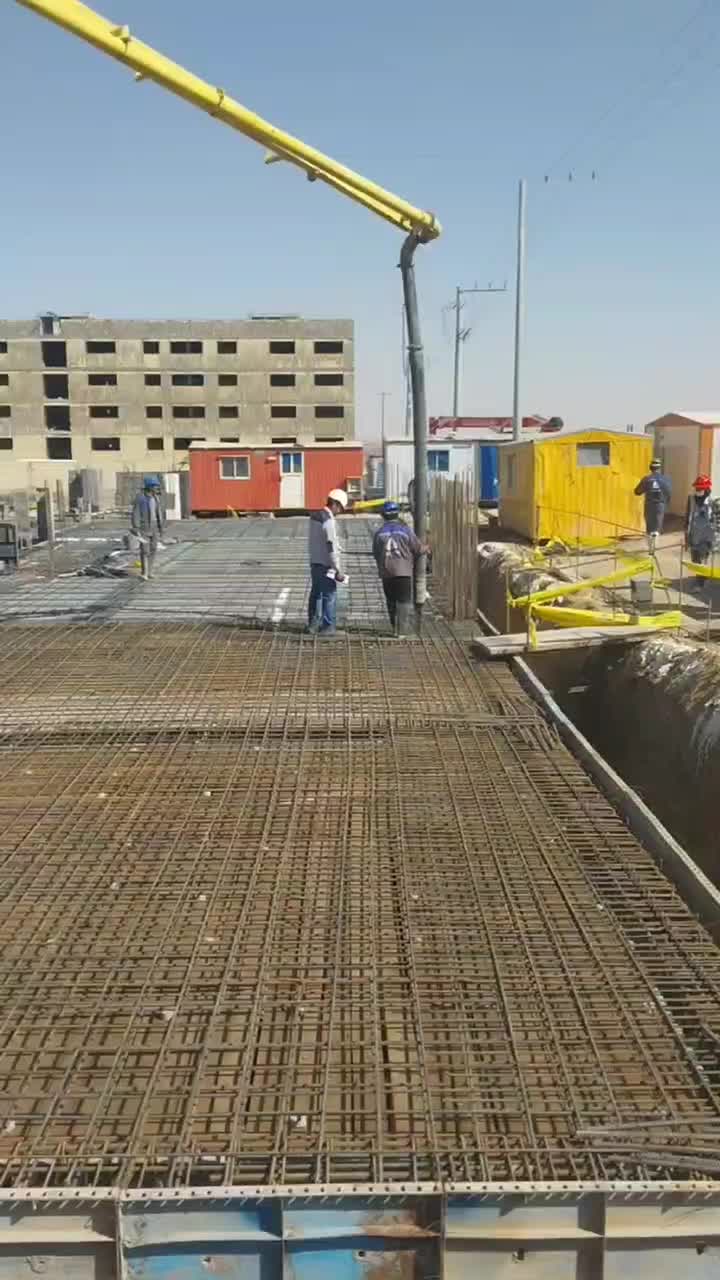 پمپ بتون  شویینگ 28 متری|ماشین‌آلات صنعتی|اصفهان, الهیه|دیوار