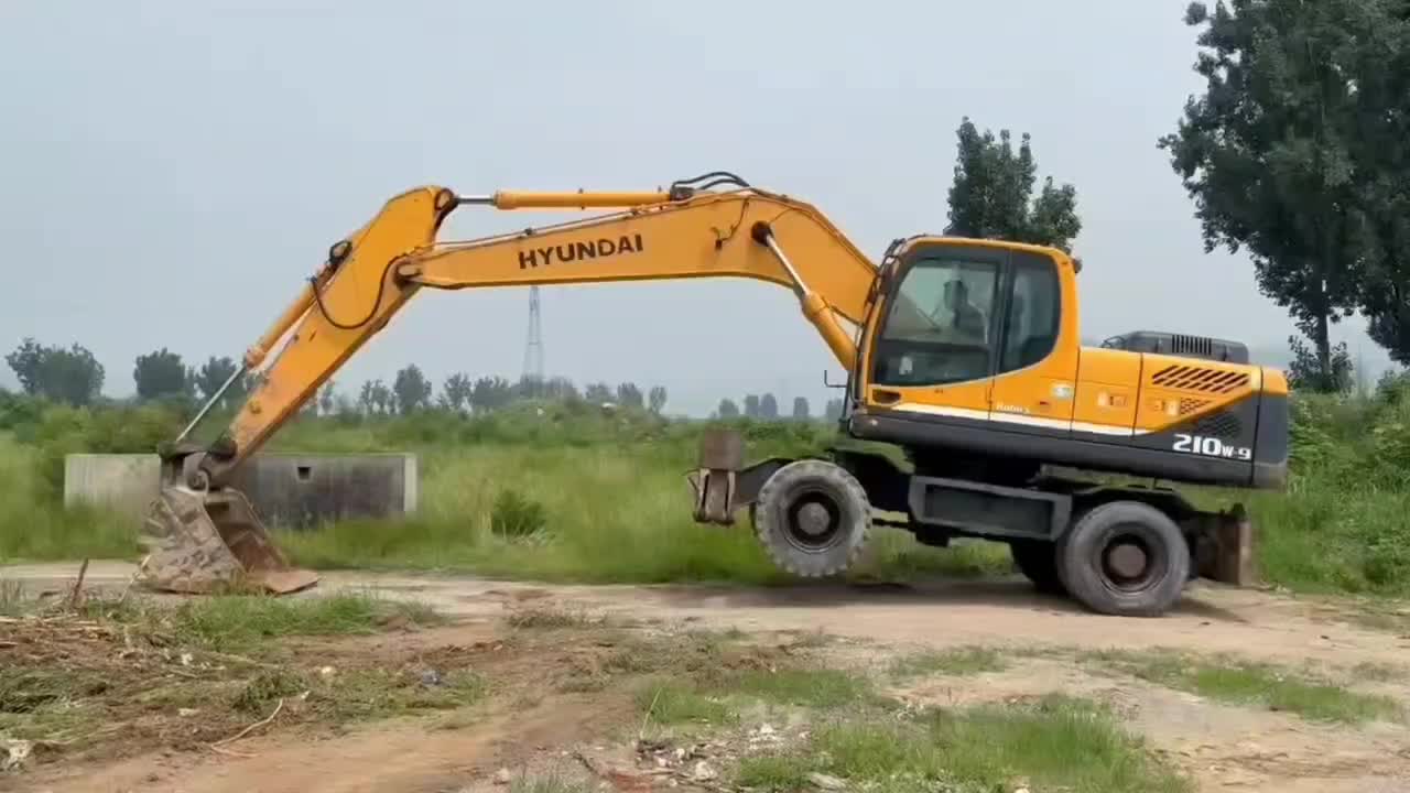 بیل مکانیکی چرخ لاستیکی HYUNDAI 210W|خودرو سنگین|تهران, سعادت‌آباد|دیوار