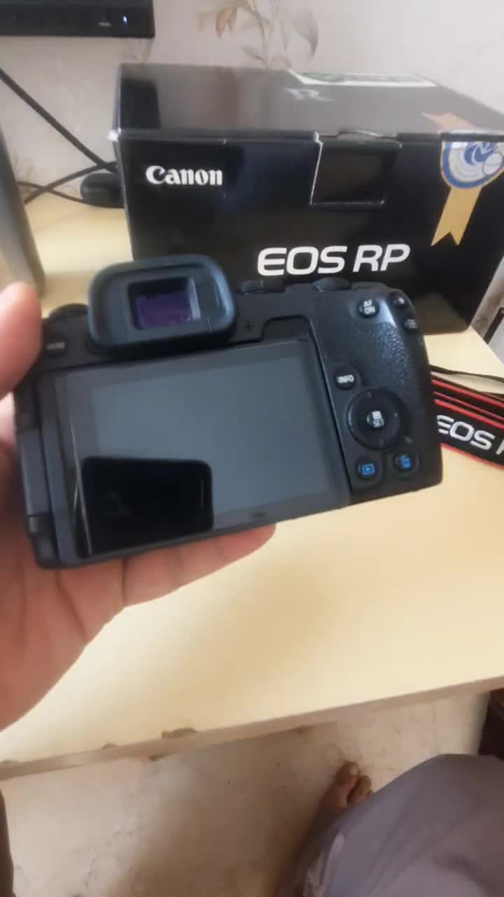 دوربین canon eos rp همراه با کیف و کارتن|دوربین عکاسی و فیلمبرداری|تهران, حکیمیه|دیوار