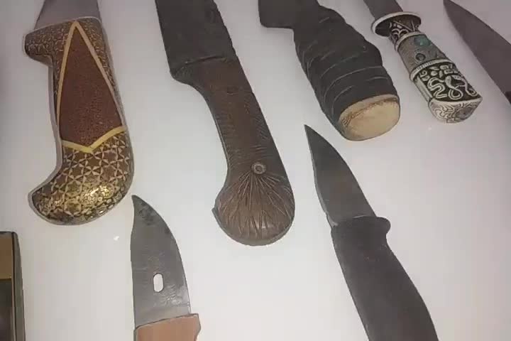 چاقو|کوهنوردی و کمپینگ|شیراز, وحدت|دیوار