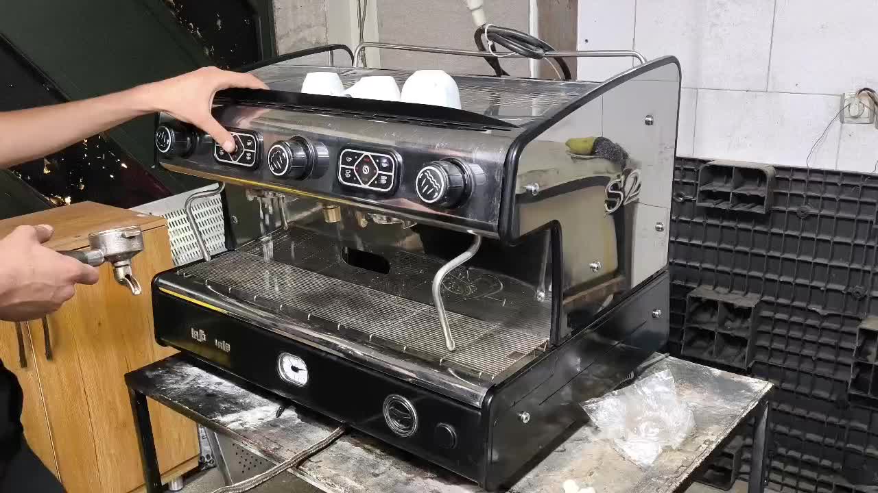 سرویس دستگاه قهوه ساز با بهترین کیفیت|خدمات پیشه و مهارت|اصفهان, پوریای ولی|دیوار