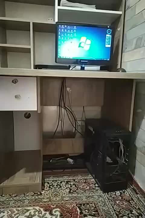 فروش کامپیوتر رو میزی به همراه میز|رایانه رومیزی|اسلامشهر, شهرک مصطفی خمینی|دیوار