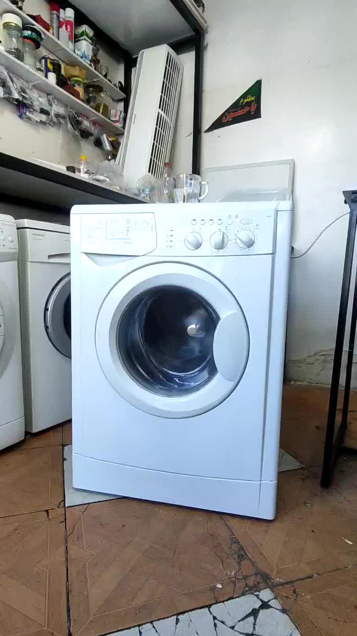 لباسشویی ایندزیت ۶ کیلویی درحد|ماشین لباسشویی و خشک‌کن لباس|اسلام‌شهر, شهرک قائمیه|دیوار