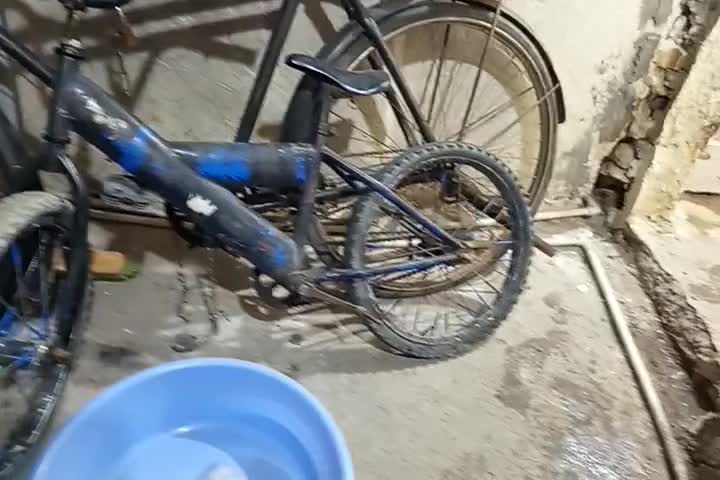 دوچرخه|دوچرخه، اسکیت، اسکوتر|اهواز, منبع اب|دیوار