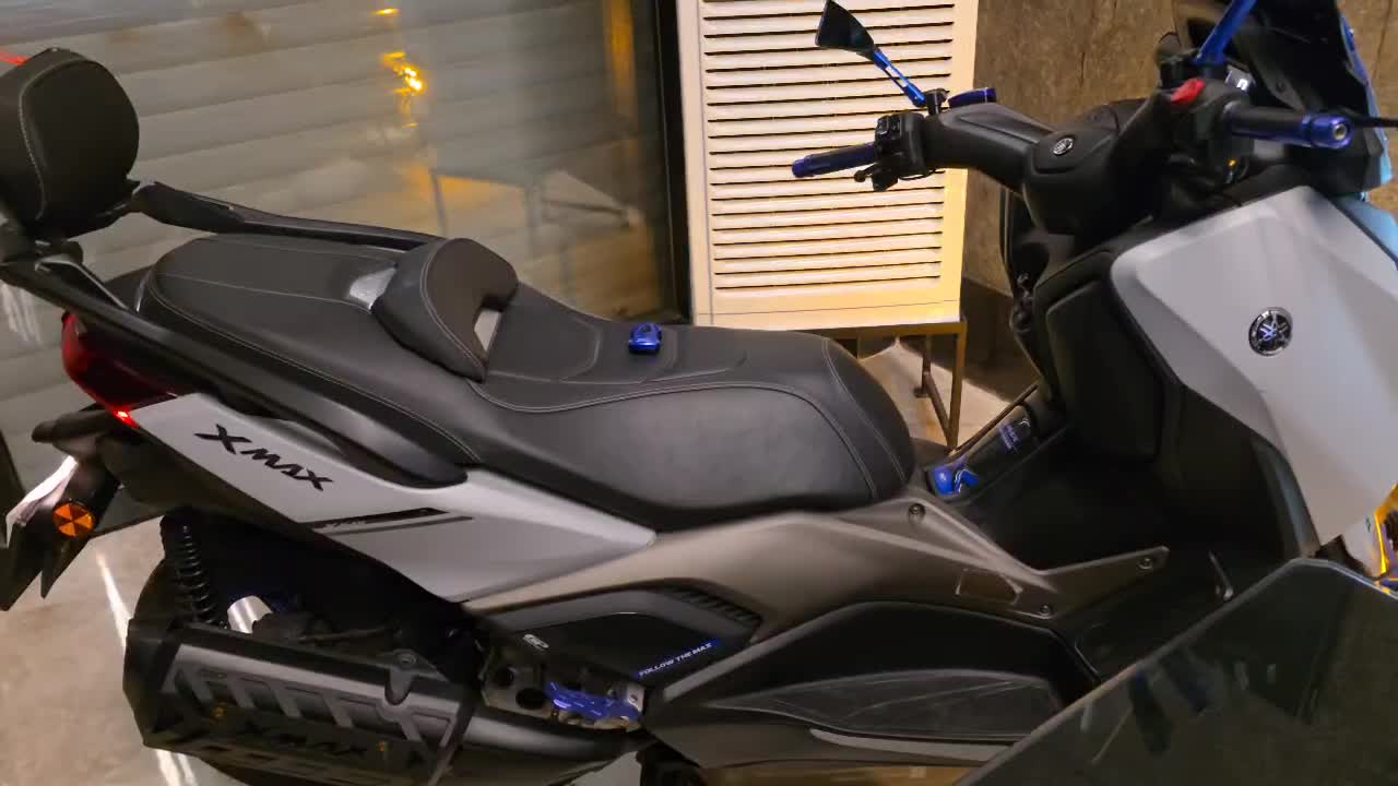 xmax|موتورسیکلت|تهران, آهنگ|دیوار