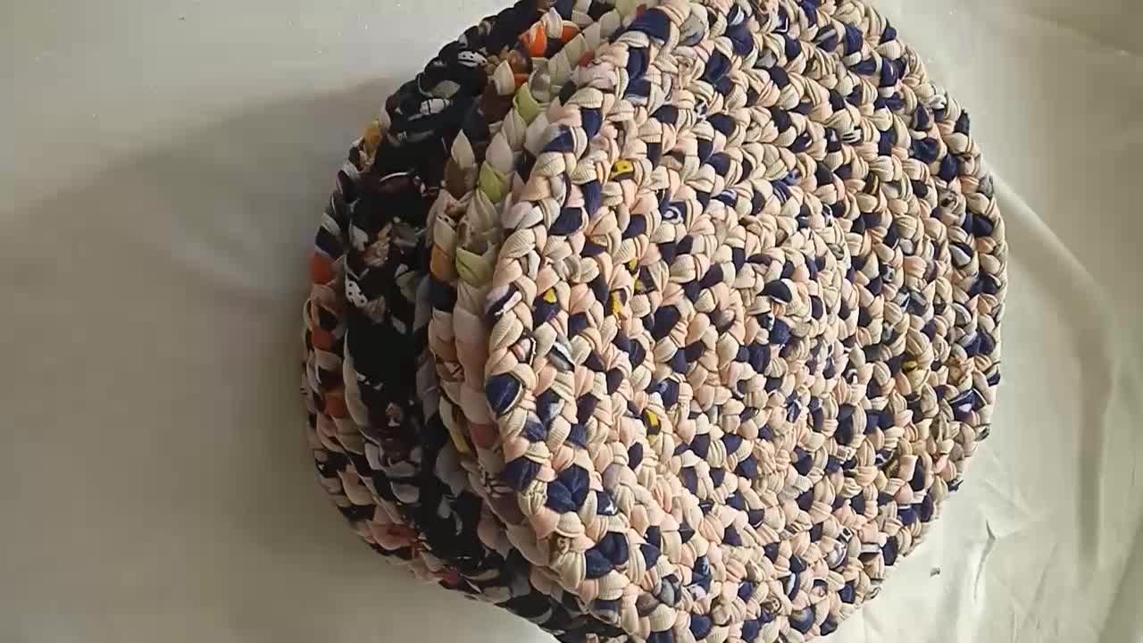 زیر قابلمه ای دستبافت|گلیم، جاجیم، گبه|گلبهار, شهر جدید گلبهار|دیوار