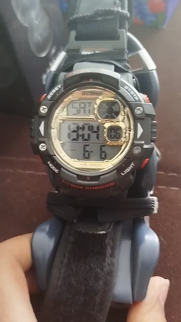 ساعت مچی|ساعت|فلاورجان, |دیوار