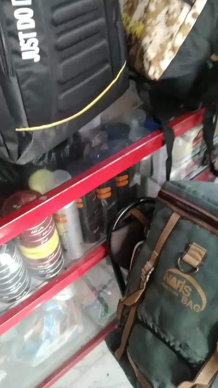 ساک ورزشی و کفش سالنی چمنی کوله کوهنوردی|تجهیزات ورزشی|زنجان, |دیوار