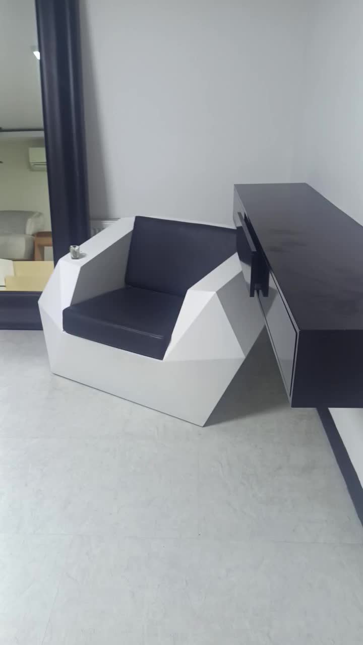 وسایل آرایشگاه زنانه - آینه، صندلی، میز|آرایشگاه و سالن‌های زیبایی|کرج, شهرک بنفشه|دیوار