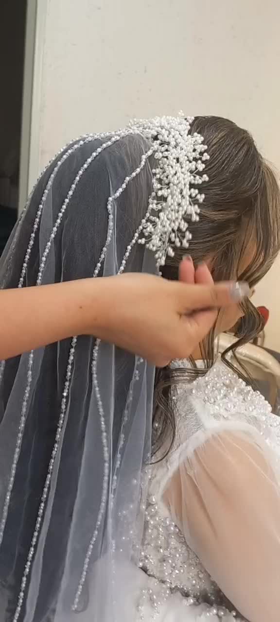 شینیون و میکاپ با قیمت باورنکردنی با بهترین مواد|خدمات آرایشگری و زیبایی|نجفآباد, حومه نجف آباد|دیوار