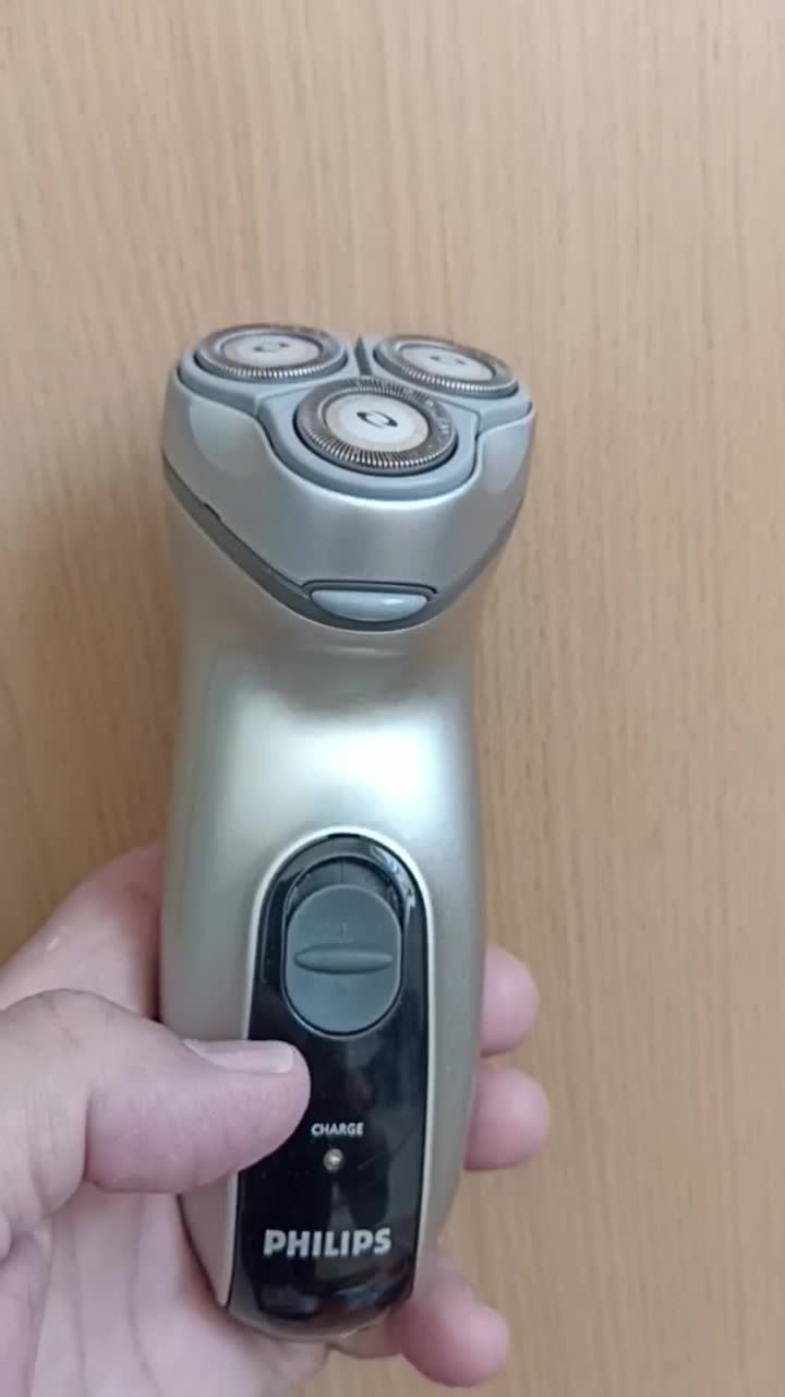 دستگاه ریش تراش فیلیپس|آرایشی، بهداشتی، درمانی|یزد, |دیوار