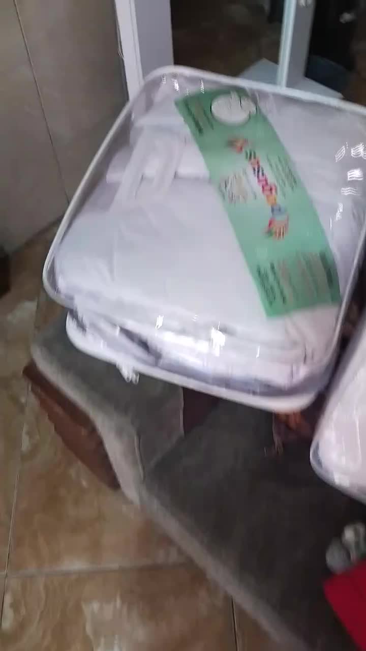 لباس و وسایل نوزاد|کفش و لباس بچه|رباط‌کریم, رباط‌کریم|دیوار