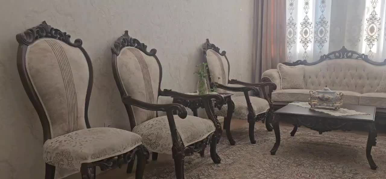 مبل استیل کلاسیک با جلو مبلی و عسلی|مبلمان خانگی و میز عسلی|اسلامشهر, شهرک محمدیه|دیوار