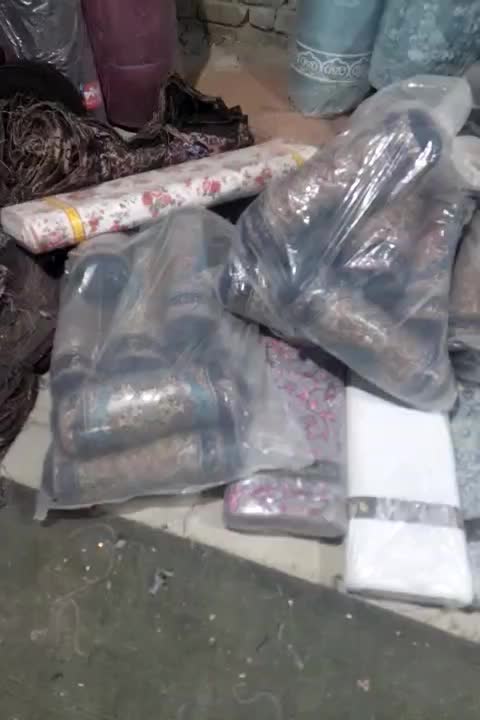 پشتی گردسنتی مسافرتی|پشتی|اصفهان, کارلادان|دیوار