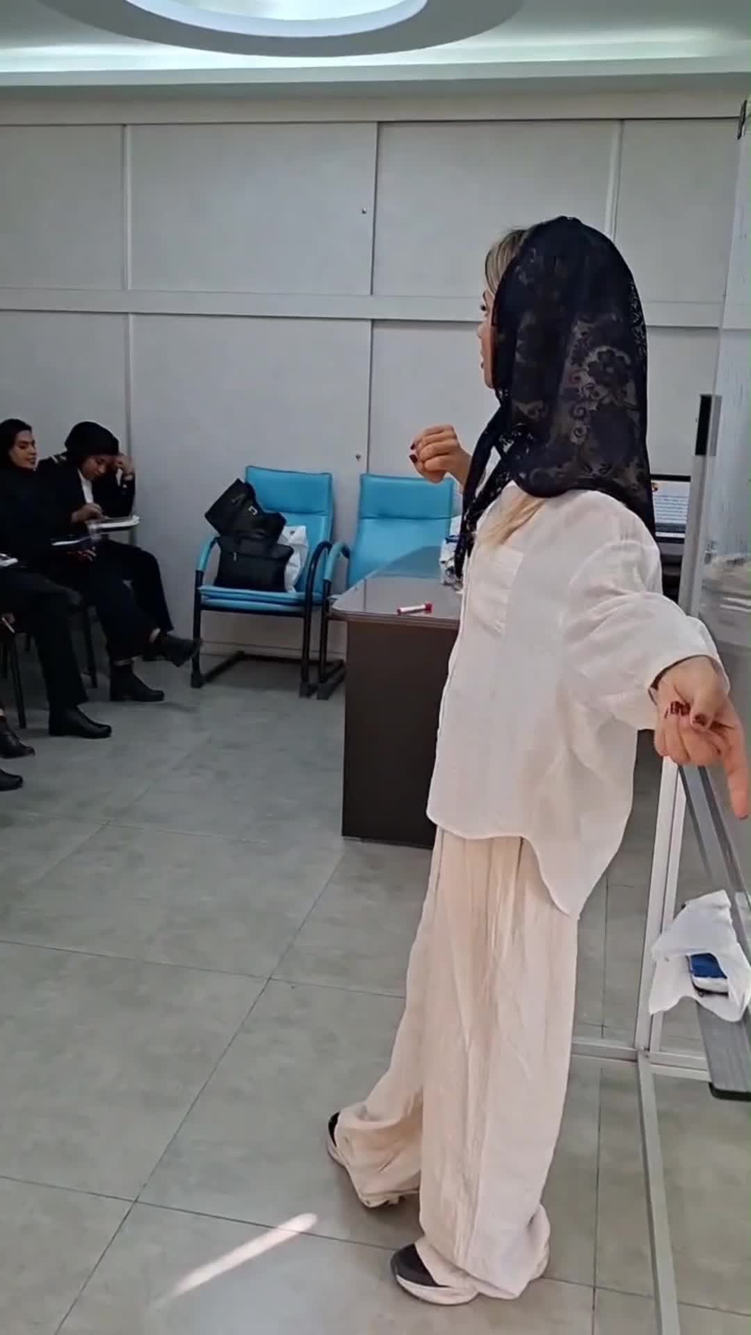 آموزش زبان انگلیسی|خدمات آموزشی|بندرعباس, |دیوار