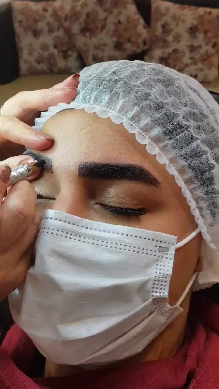 بلید و فیبروز|خدمات آرایشگری و زیبایی|اصفهان, باغ دریاچه|دیوار