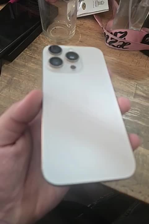iphone 16 pro ایکلود|موبایل|شیراز, زند|دیوار