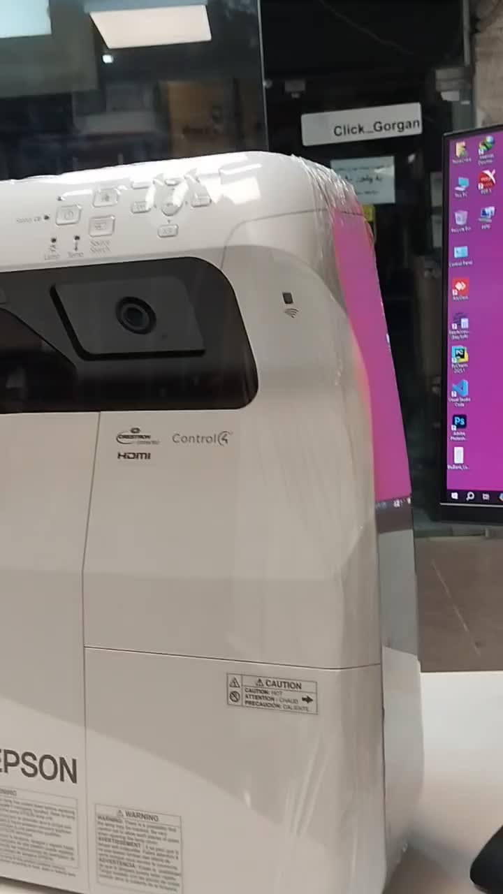 دیتا پرژکتور 120 اینچ تصویر اپسون 685wi با ضمانت|تلویزیون و پروژکتور|گرگان, |دیوار