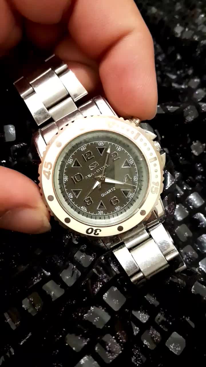 ساعت مچی مردانه و کلی وسایل|ساعت|شیراز, شهرک فرزانگان|دیوار