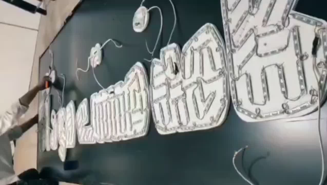 تولیدی تابلو چلنیوم روان نئون استیلLED|فروشگاه و مغازه|قم, کلهری|دیوار