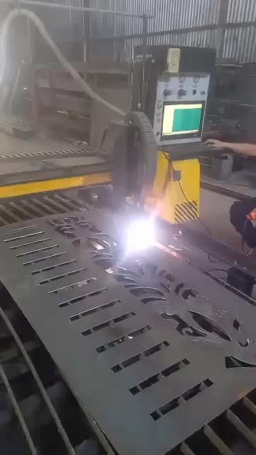 دستگاه CNC برش و شکل دادن صفحات آهن|ماشینآلات صنعتی|شیراز, گویم|دیوار