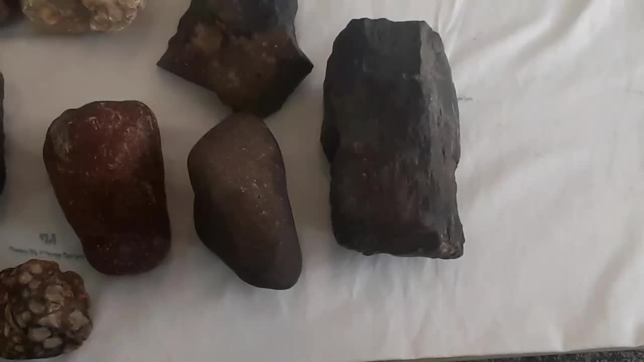 سنگ های نیمه قیمتی|جواهرات|اردبیل, |دیوار