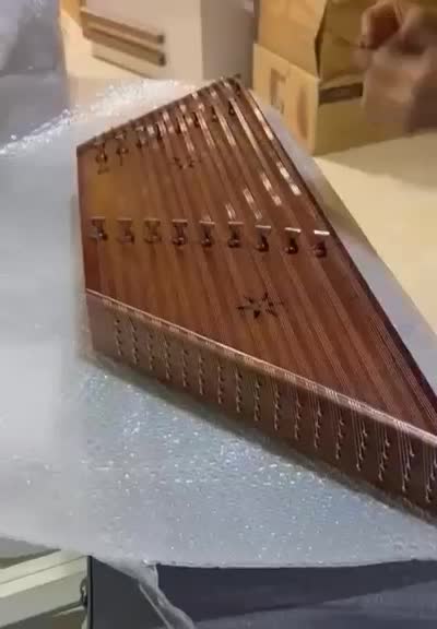 گیتار دیاموند اصلی|گیتار، بیس، امپلیفایر|گلبهار, شهر جدید گلبهار|دیوار