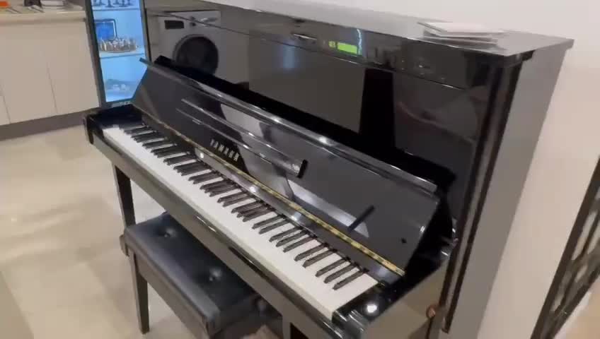 پیانو آکوستیک یاماها|پیانو، کیبورد، آکاردئون|کرج, فاز ۱ مهرشهر|دیوار