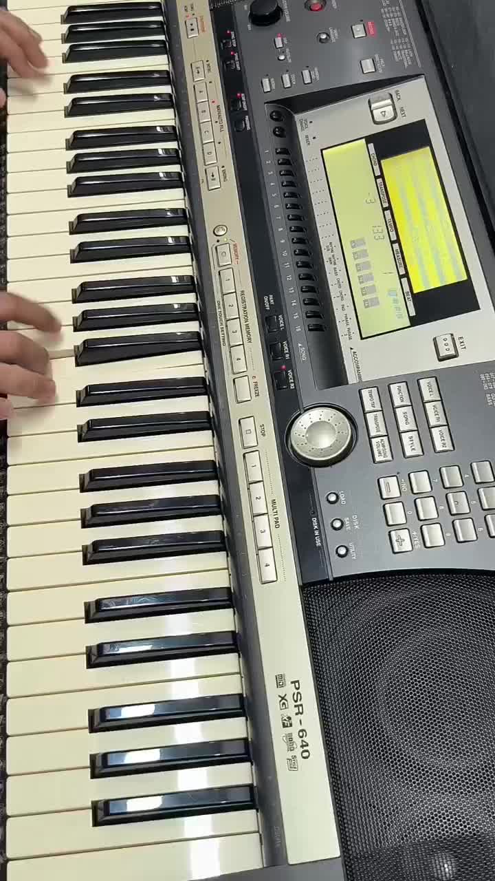 YAMAHA 640|پیانو، کیبورد، آکاردئون|قم, کیوانفر|دیوار