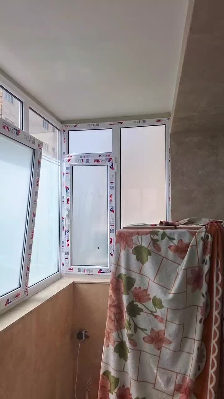 جلو بالکن بالکن شیشه ای ریلی UPVC شرایط چکی|خدمات پیشه و مهارت|تبریز, |دیوار