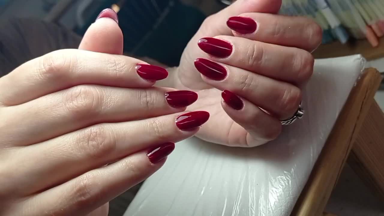 ناخن یلدایی|خدمات آرایشگری و زیبایی|رشت, توشیبا|دیوار