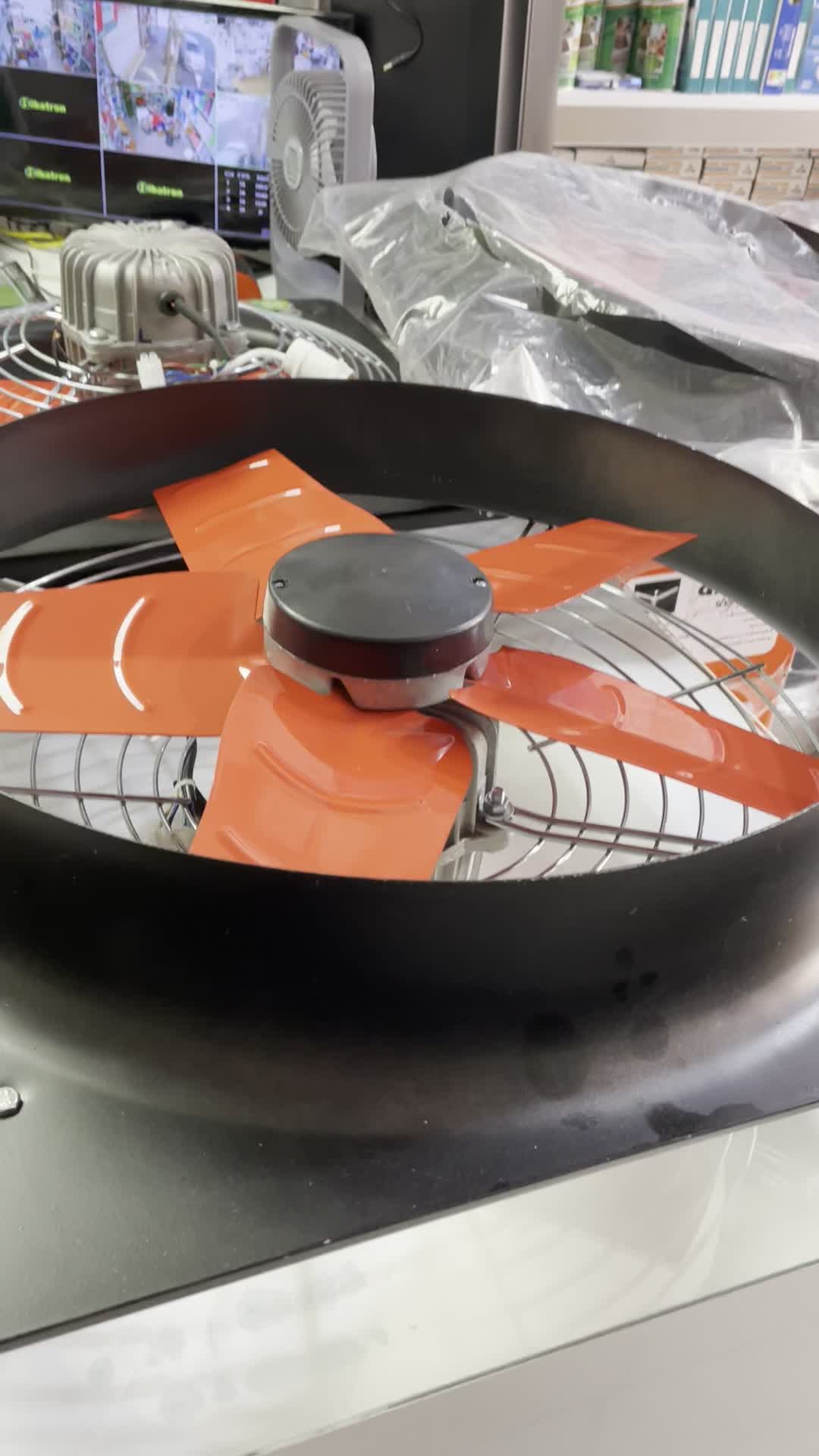 هواکش صنعتی فلزی سایز ۴۰ و ۵۰ خزر|پنکه و تصفیه‌کنندهٔ هوا|ملایر, |دیوار