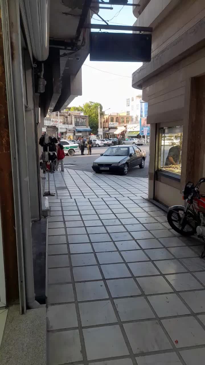 فروش مغازه واقع در مرکز شهر الیگودرز|فروش مغازه و غرفه|الیگودرز, |دیوار