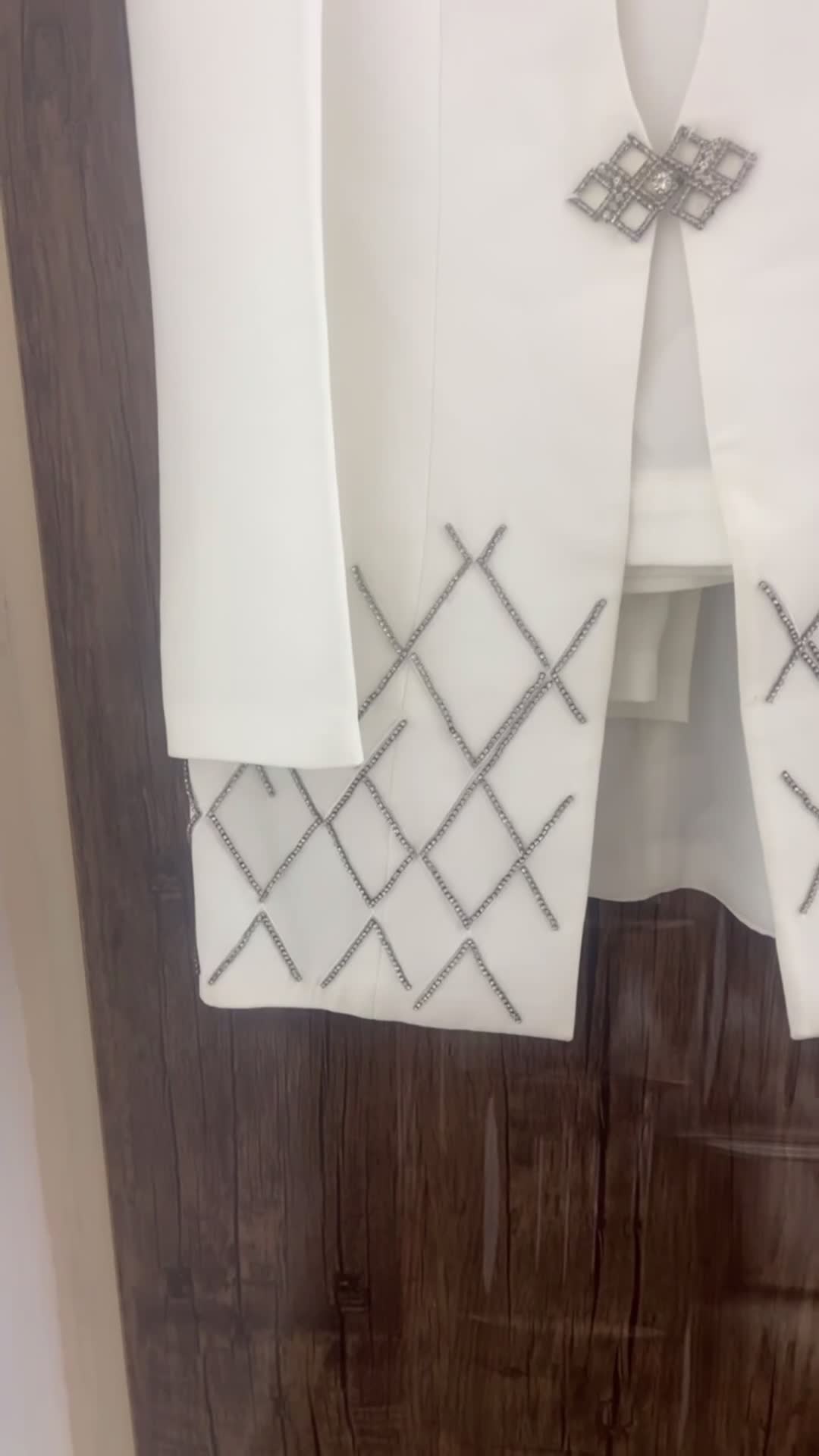 کت و شلوار|لباس|کاشان, آیت الله سعیدی|دیوار