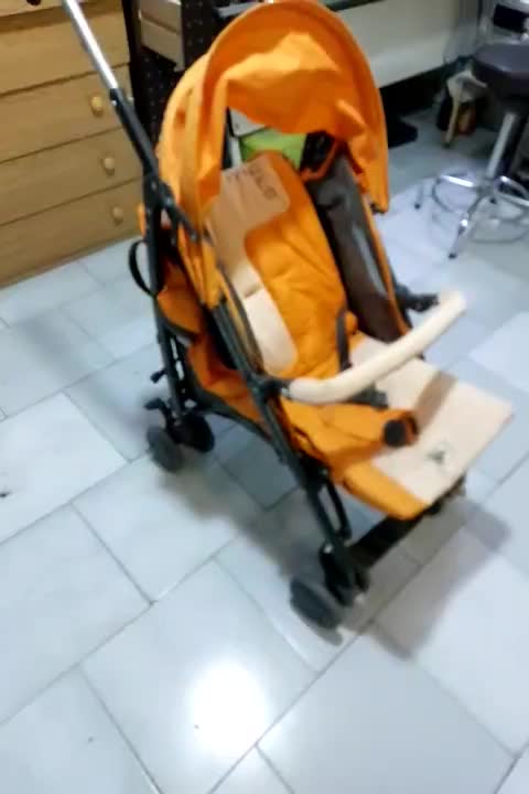 کالسگه خارجی کم|کالسکه و لوازم جانبی|اصفهان, مفتح|دیوار