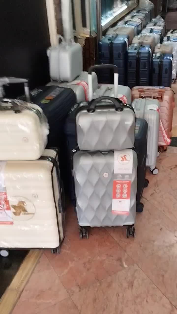 فروش قسطی چمدان مسافرتی ایرانی و خارجی|کیف، کفش، کمربند|ملارد, |دیوار