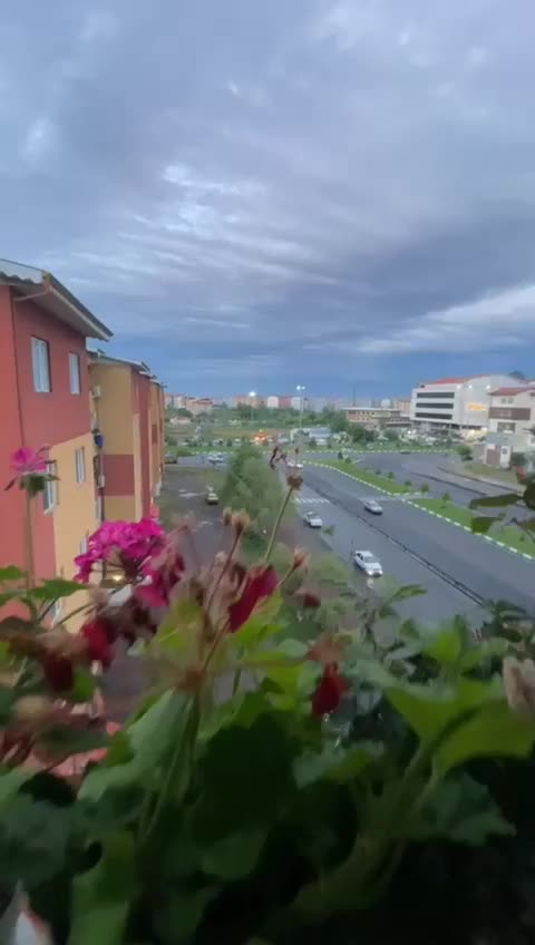 یک واحد آپارتمان،بر اصلی خیابان|فروش آپارتمان|رشت, کوی مهر|دیوار