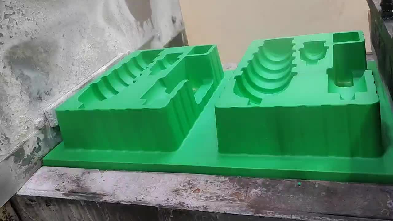 وکیوم فرمینگ و ساخت قالب CNC|ماشین‌آلات صنعتی|تهران, اتحاد|دیوار