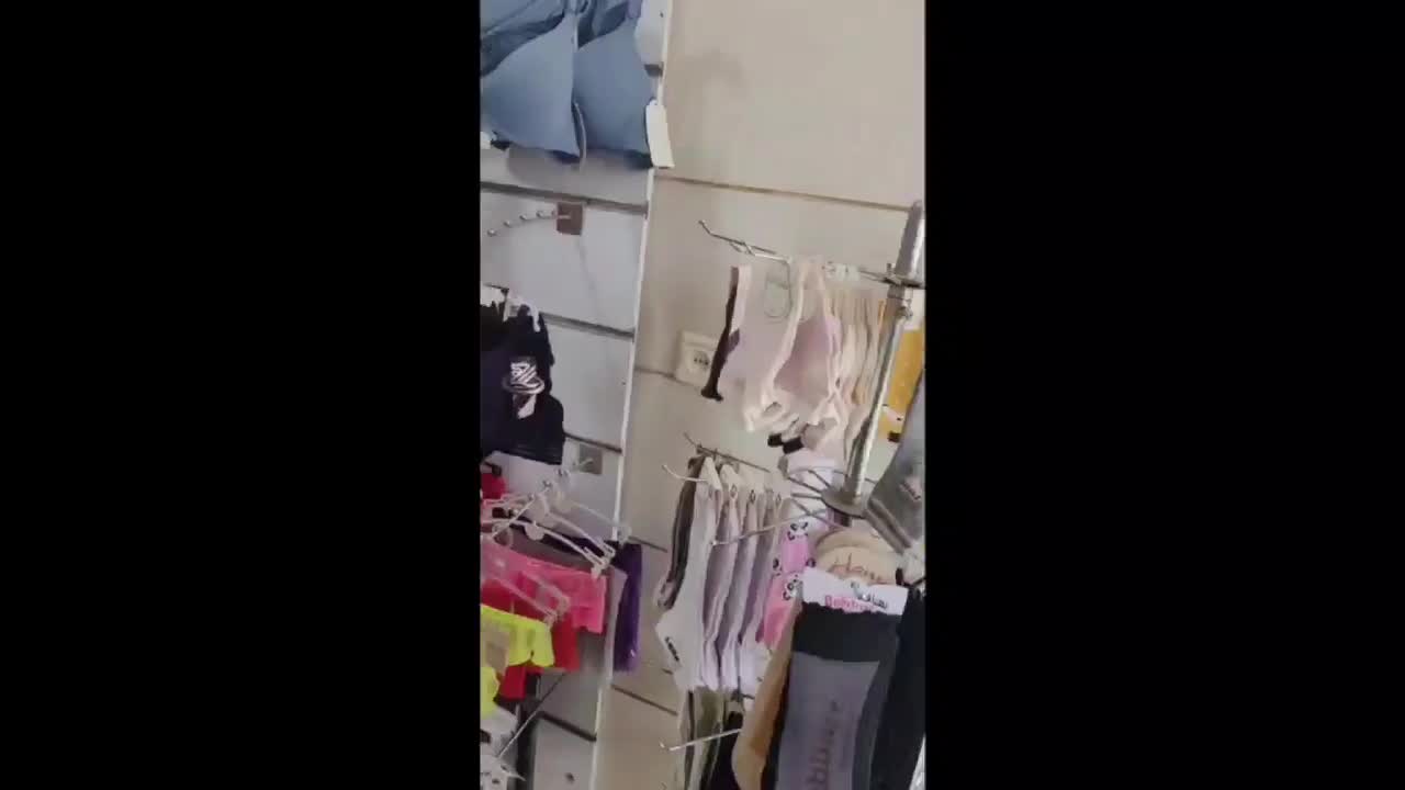 فروش لباس زیر و لوازم مغازه با قیمت مناسب و توافقی|فروشگاه و مغازه|قزوین, |دیوار