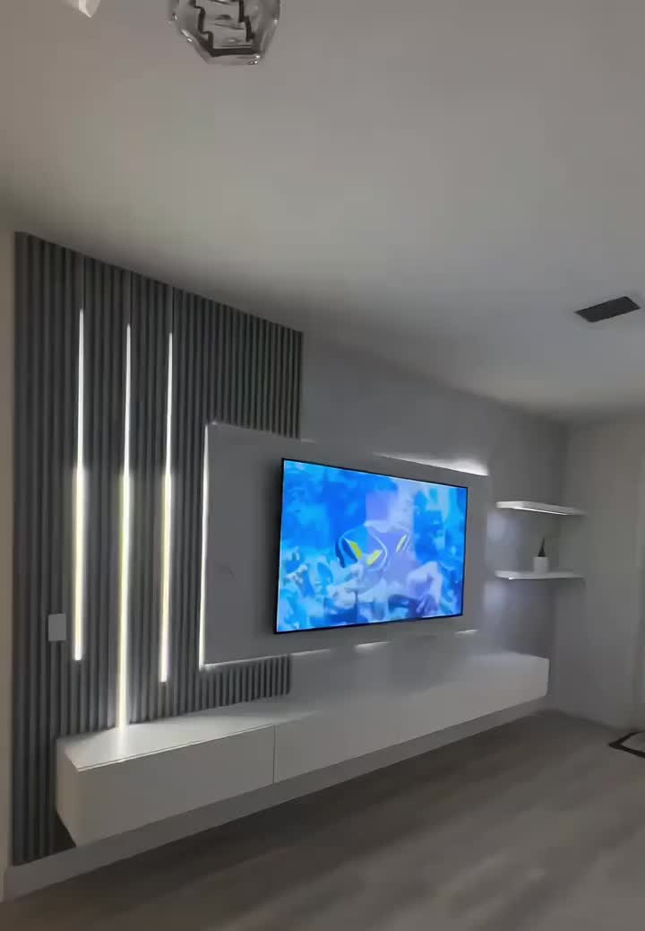 تولید کننده و مجری تیوی وال در‌ پرند|میز تلویزیون|پرند, فاز ۶|دیوار