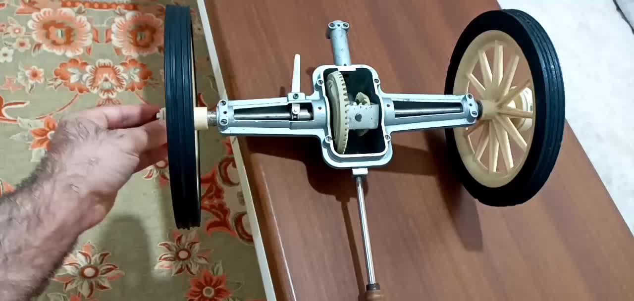 مدل آموزشی دیفرانسیل خودرو|اسباببازی|بهشهر, |دیوار