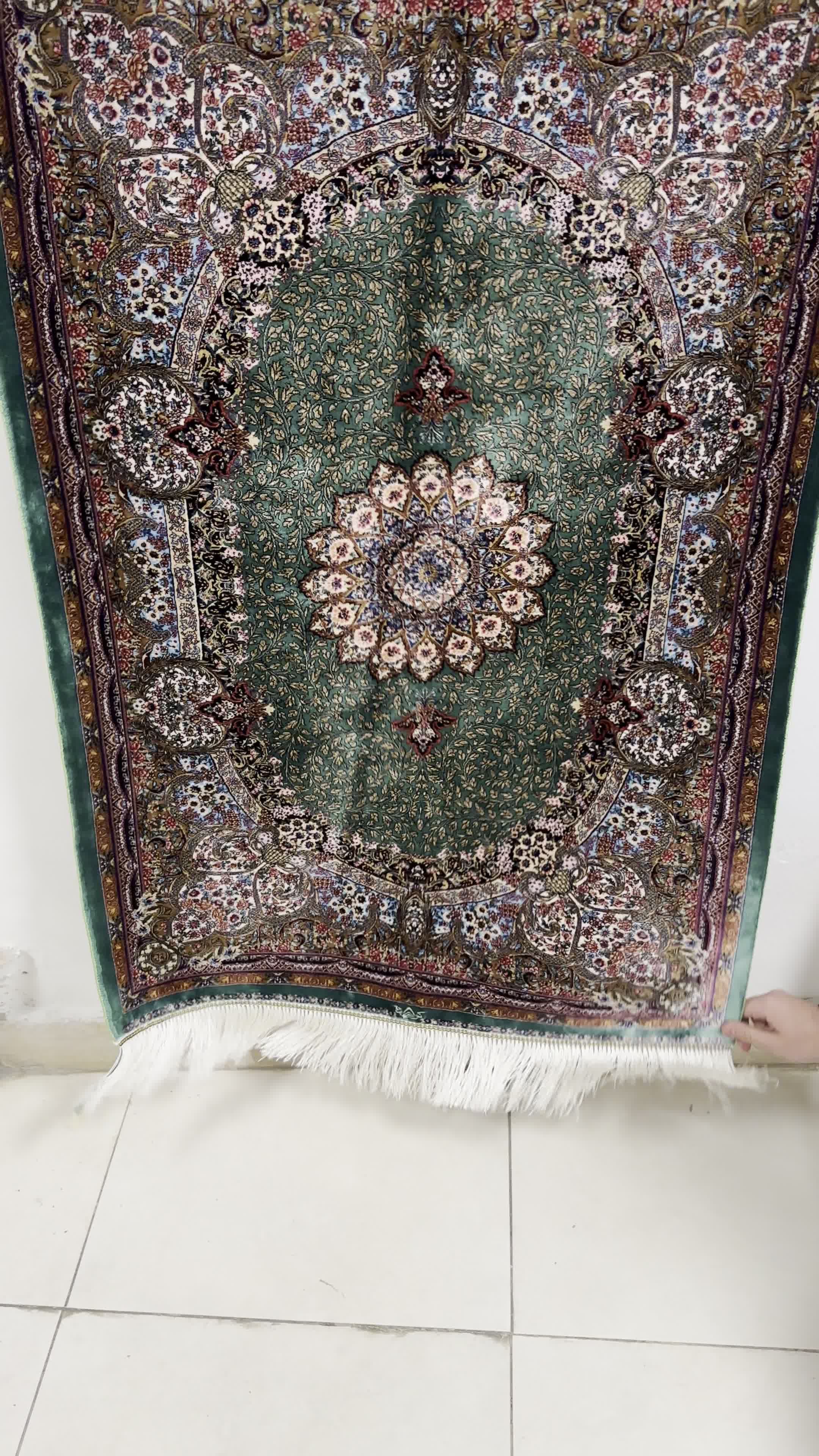 فرش ماشینی دستبافت گونه|فرش|قشم, |دیوار