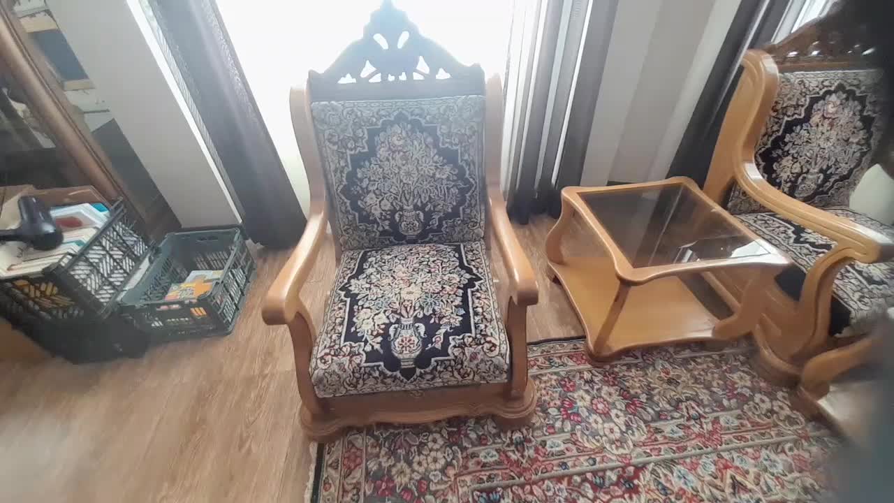 مبل قالی دستباف  با۴ عدد میز عسلی و۱ عدد میز وسط|مبلمان خانگی و میز عسلی|کرمان, |دیوار